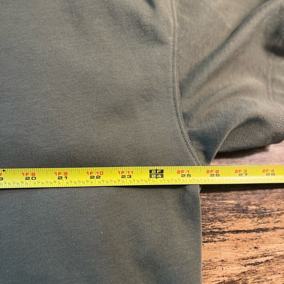 Under Armour loose fitting crop top - Picture 11 of 13